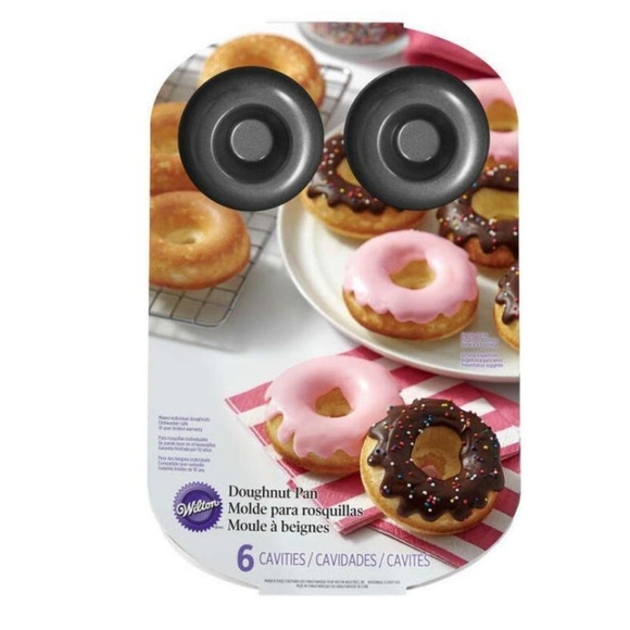 Wilton Non-Stick Donut Pan 6-Cavity - Picture 4 of 7